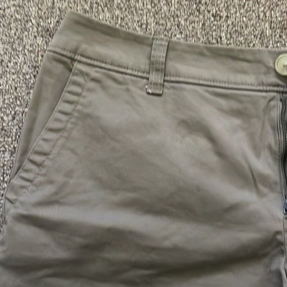 Liz Claiborne classic twill short size 10 - Picture 3 of 6